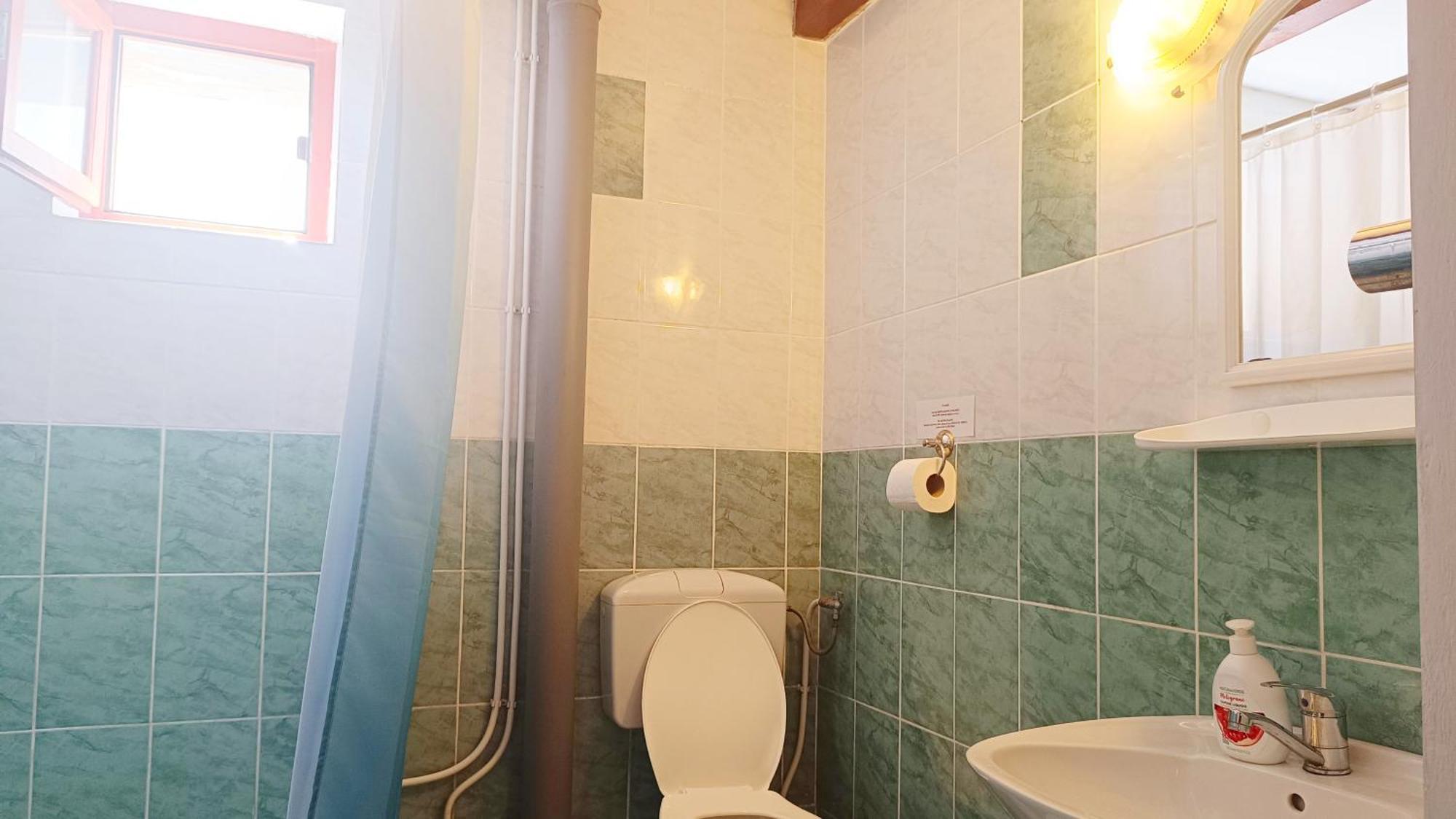 Pensiunea Valea Cernei Teliucu Inferior Esterno foto
